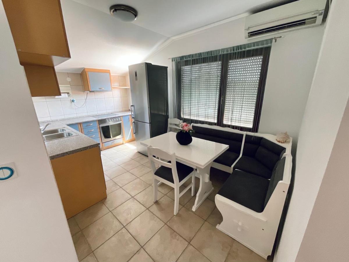 Apartment Camellia Ljubuski Bagian luar foto