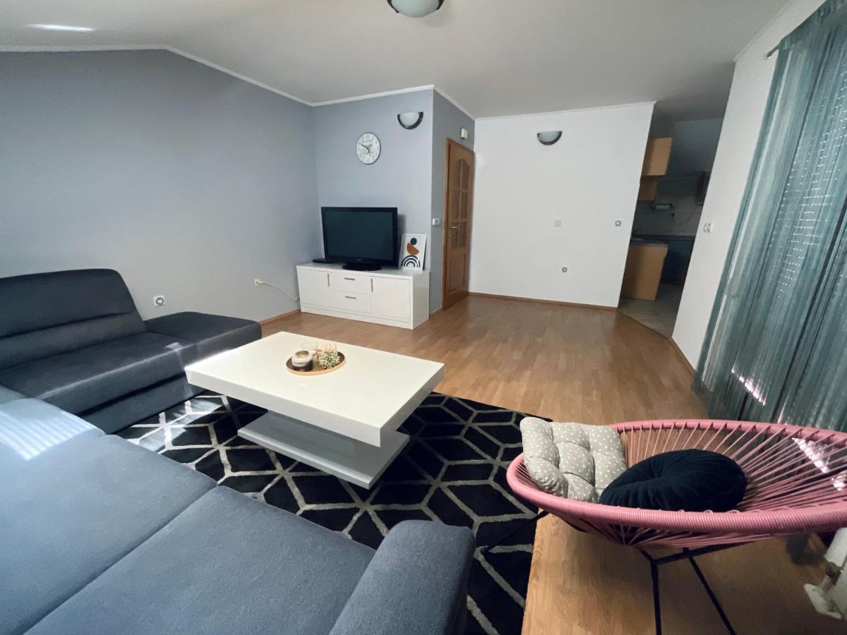 Apartment Camellia Ljubuski Bagian luar foto